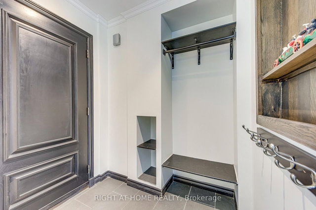 Upper - Upper 426 Lees Lane