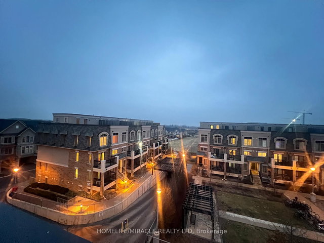 16 - 2441 Greenwich Drive