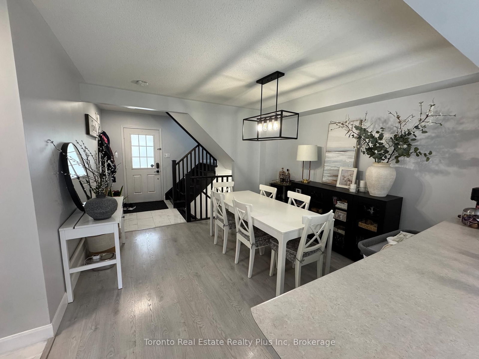 Townhouse for sale at 573 Cargill Path, Milton, Ontario, L9T 7R5 - Coates - MLS: W12988944