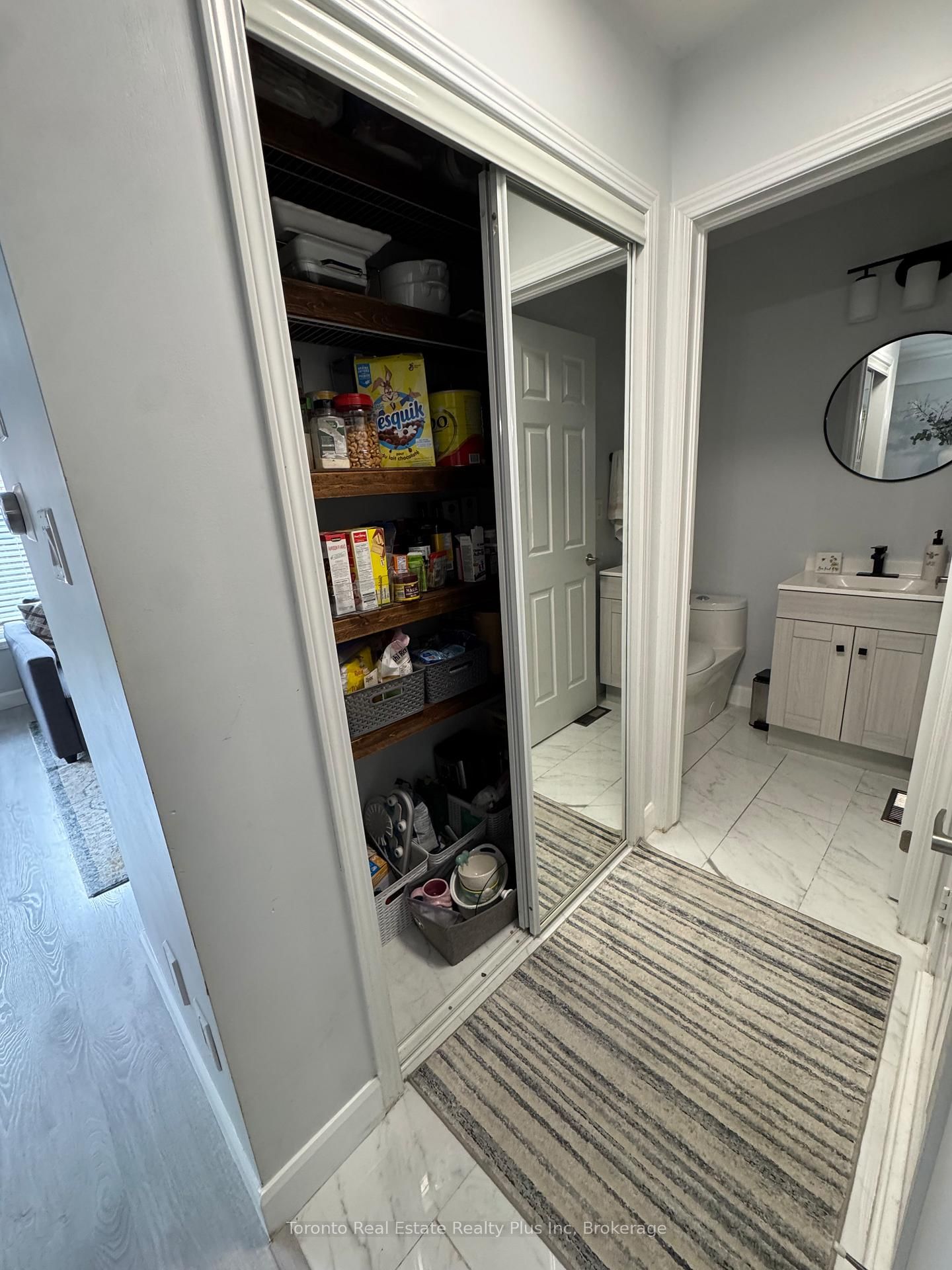 Townhouse for sale at 573 Cargill Path, Milton, Ontario, L9T 7R5 - Coates - MLS: W12988944