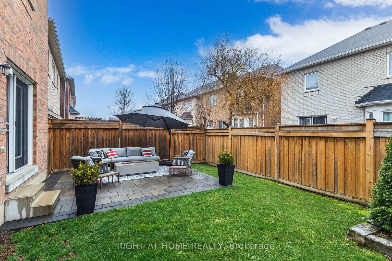 Detached House for sale at 488 Mcgibbon Drive, Milton, Ontario, L9T 8T7 - Clarke - MLS: W12989010