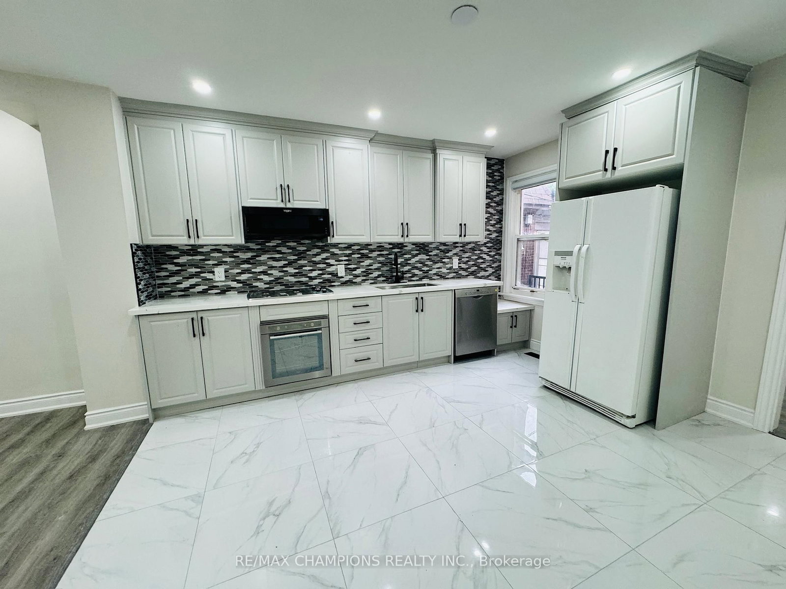 196 Caledonia Road, Unit Main Flr