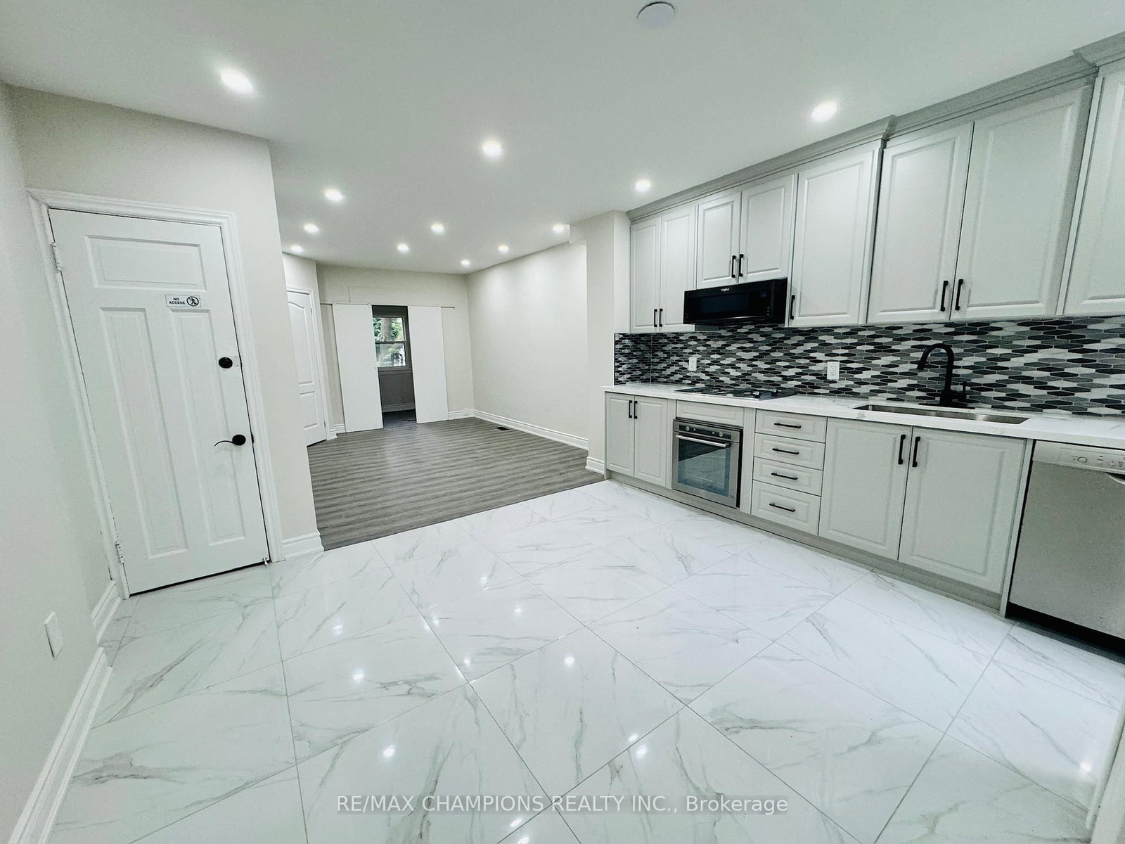 196 Caledonia Road, Unit Main Flr - Photo 6