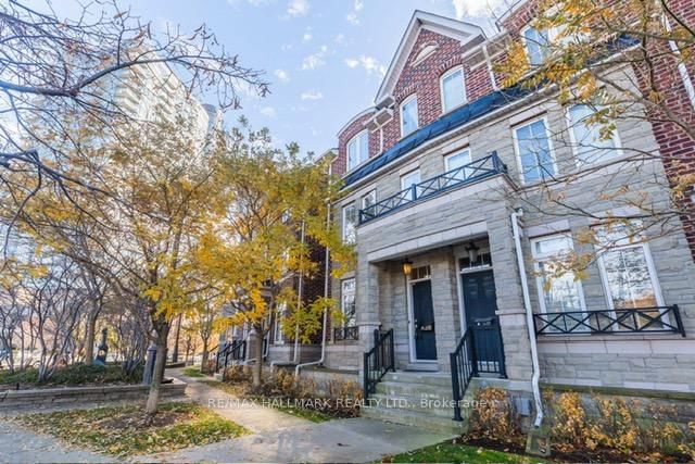 36 - 99 The Queensway, Toronto, M6S 5B4 | Image 2