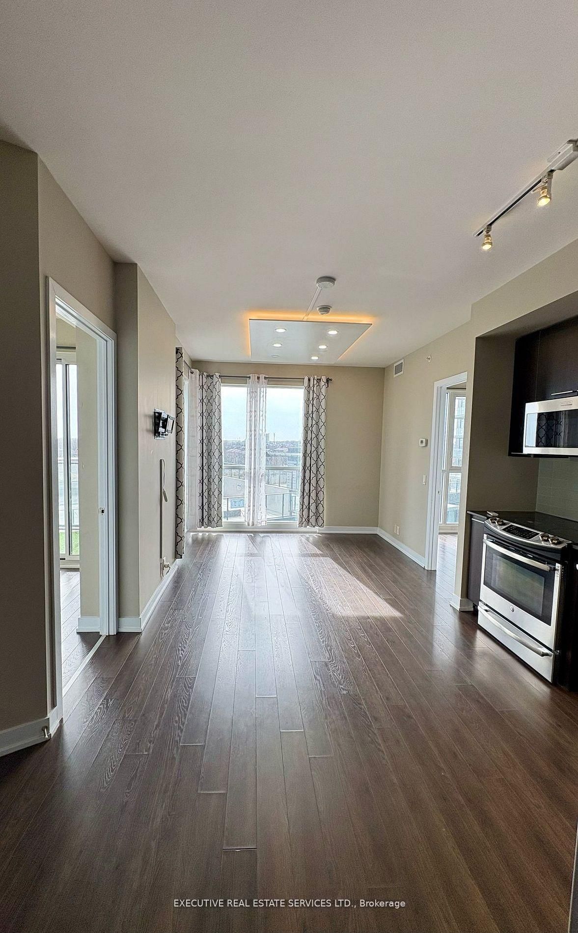 10 Park Lawn Road E, Unit 904 - Photo 10