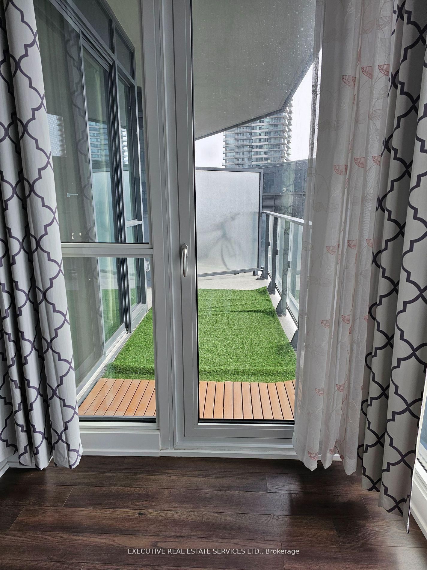 10 Park Lawn Road E, Unit 904 - Photo 7