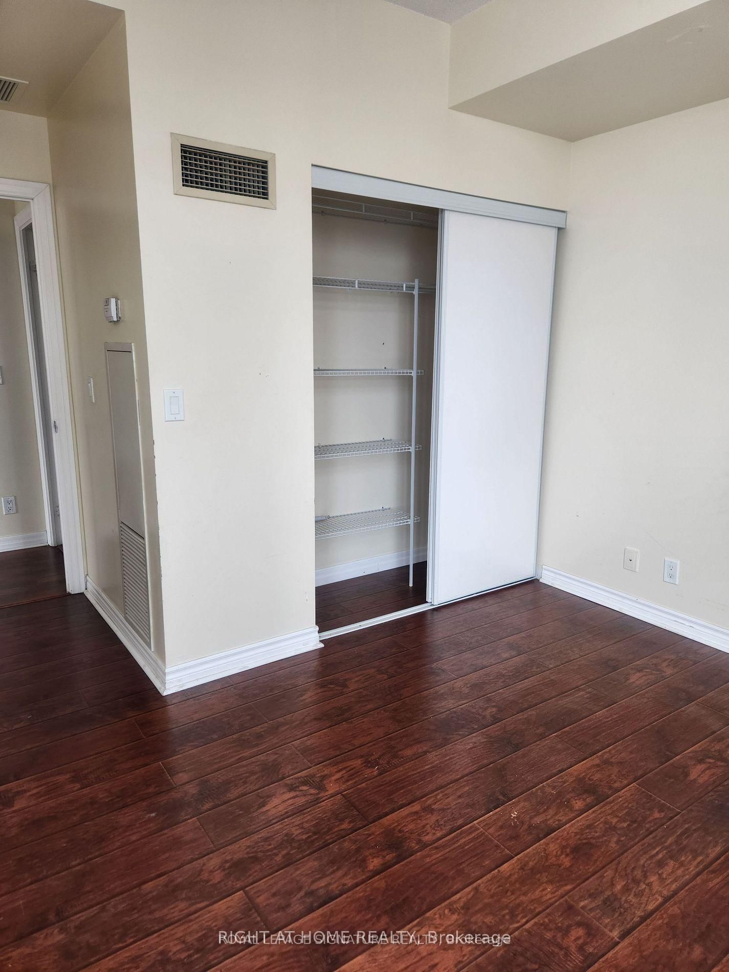 220 Burnhamthorpe Road W, Unit 2902 - Photo 10