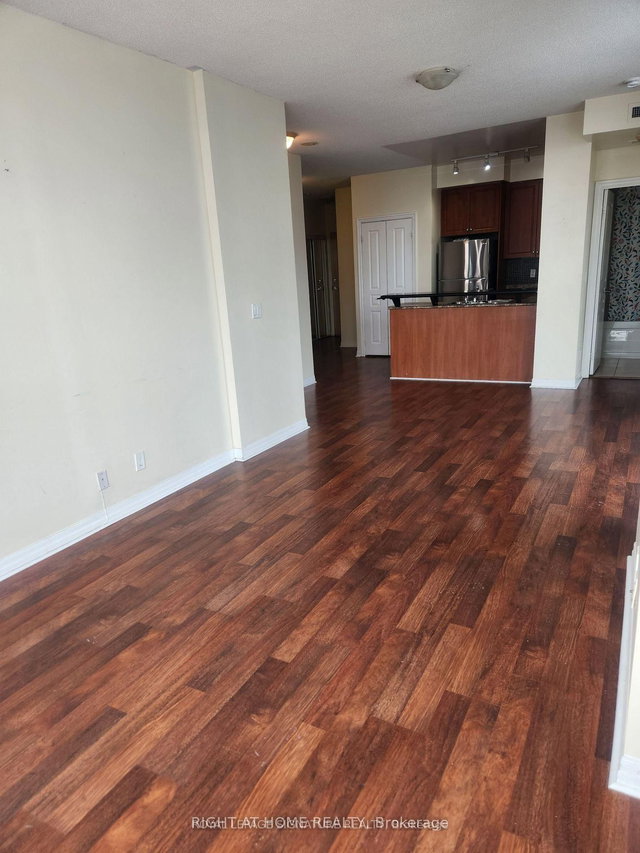 2902 - 220 Burnhamthorpe Road W