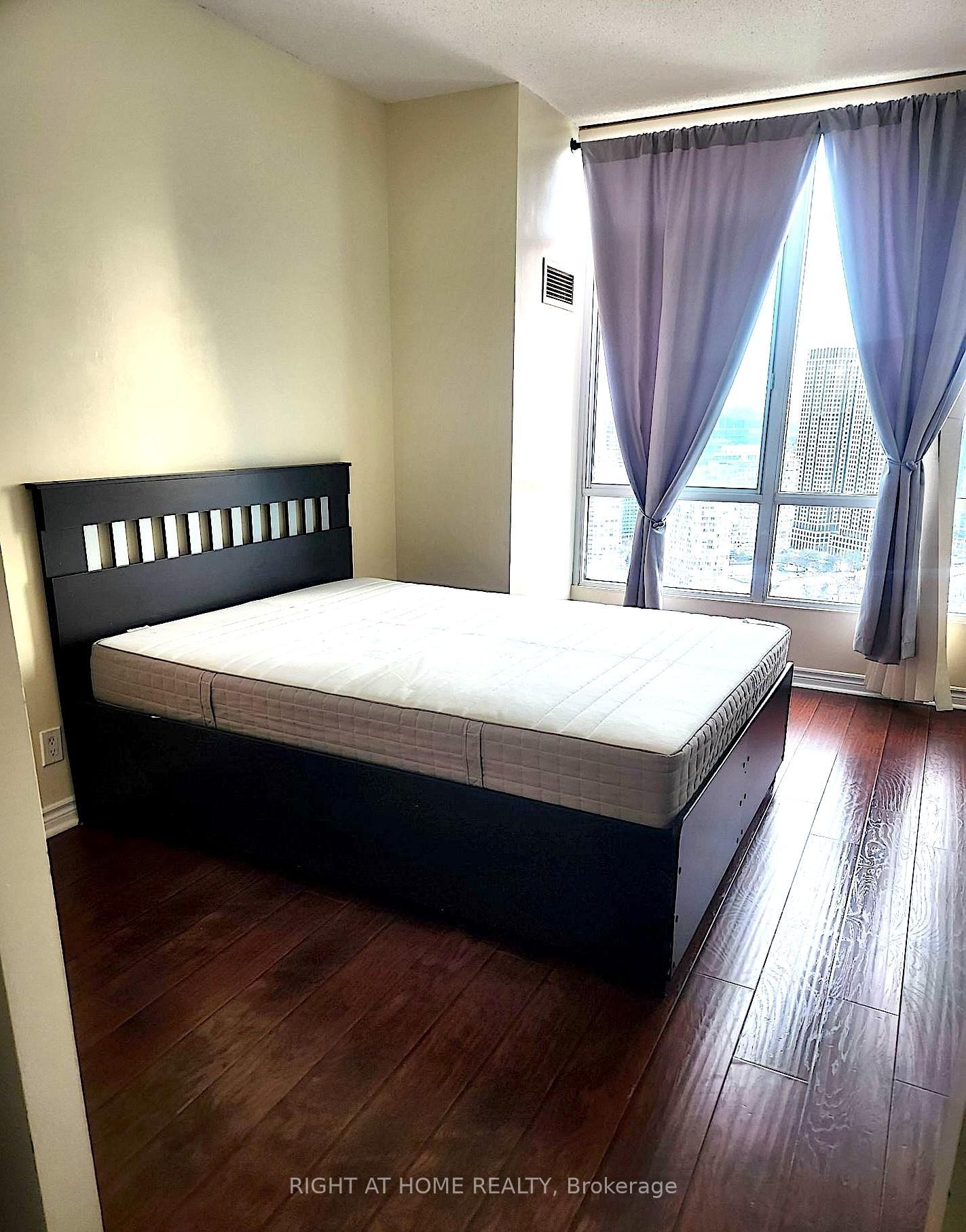 220 Burnhamthorpe Road W, Unit 2902 - Photo 5