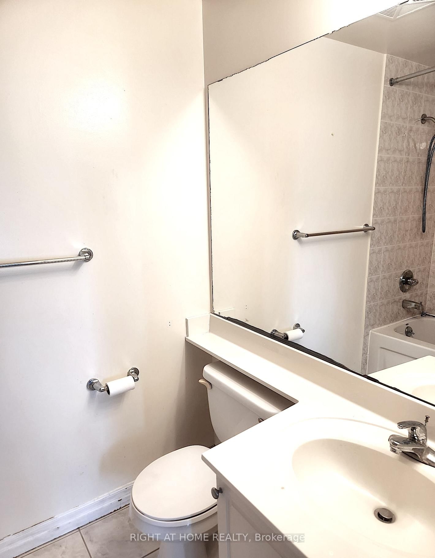 220 Burnhamthorpe Road W, Unit 2902 - Photo 8