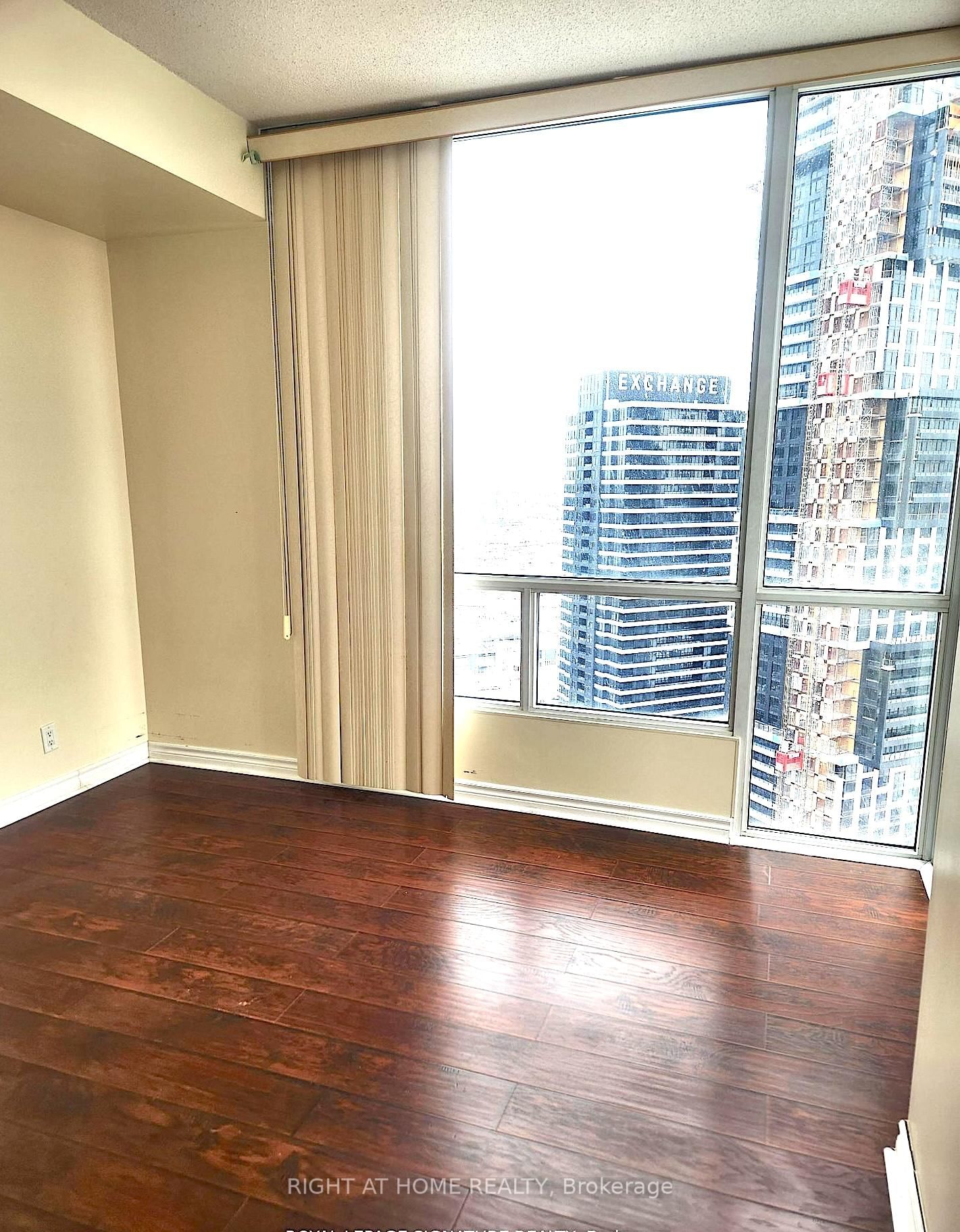 220 Burnhamthorpe Road W, Unit 2902 - Photo 9