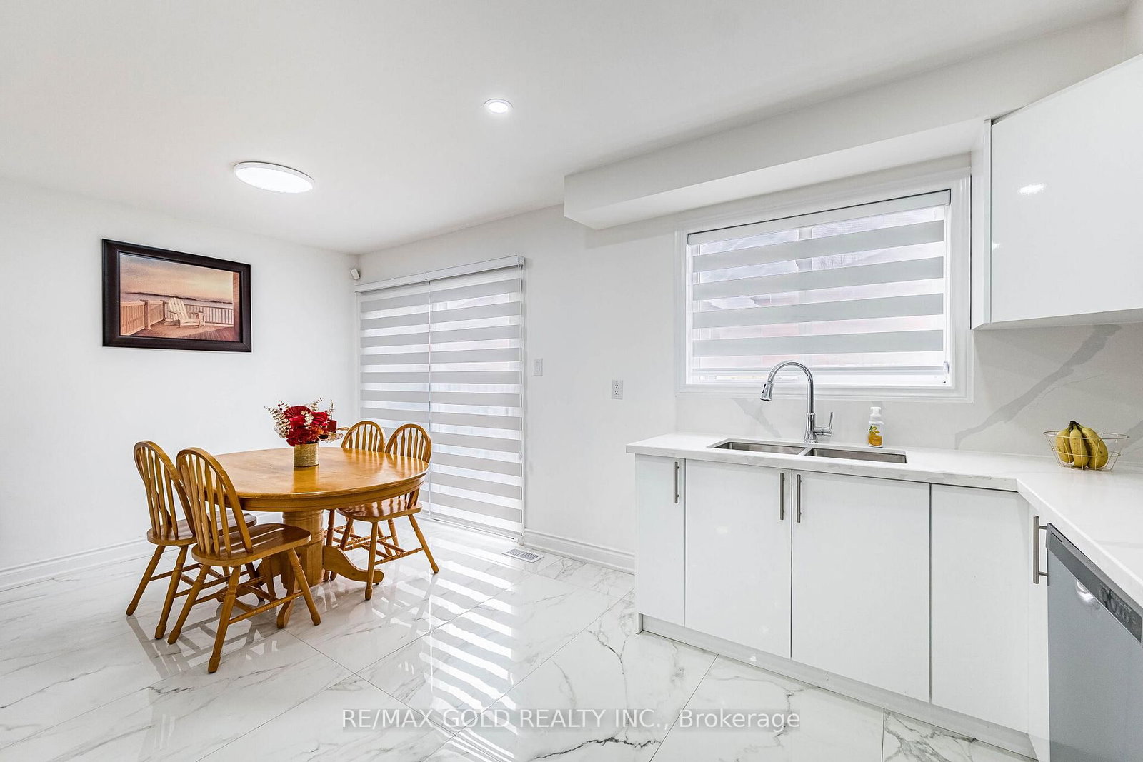 Semi-Detached House for sale at 31 Garibaldi Drive, Brampton, Ontario, L6X 4Y7 - Fletcher's Meadow - MLS: W12989176