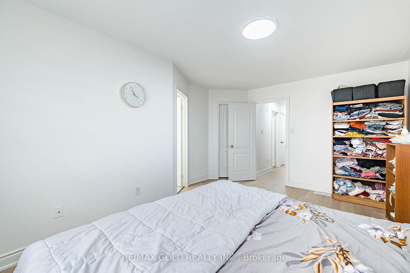 Semi-Detached House for sale at 31 Garibaldi Drive, Brampton, Ontario, L6X 4Y7 - Fletcher's Meadow - MLS: W12989176