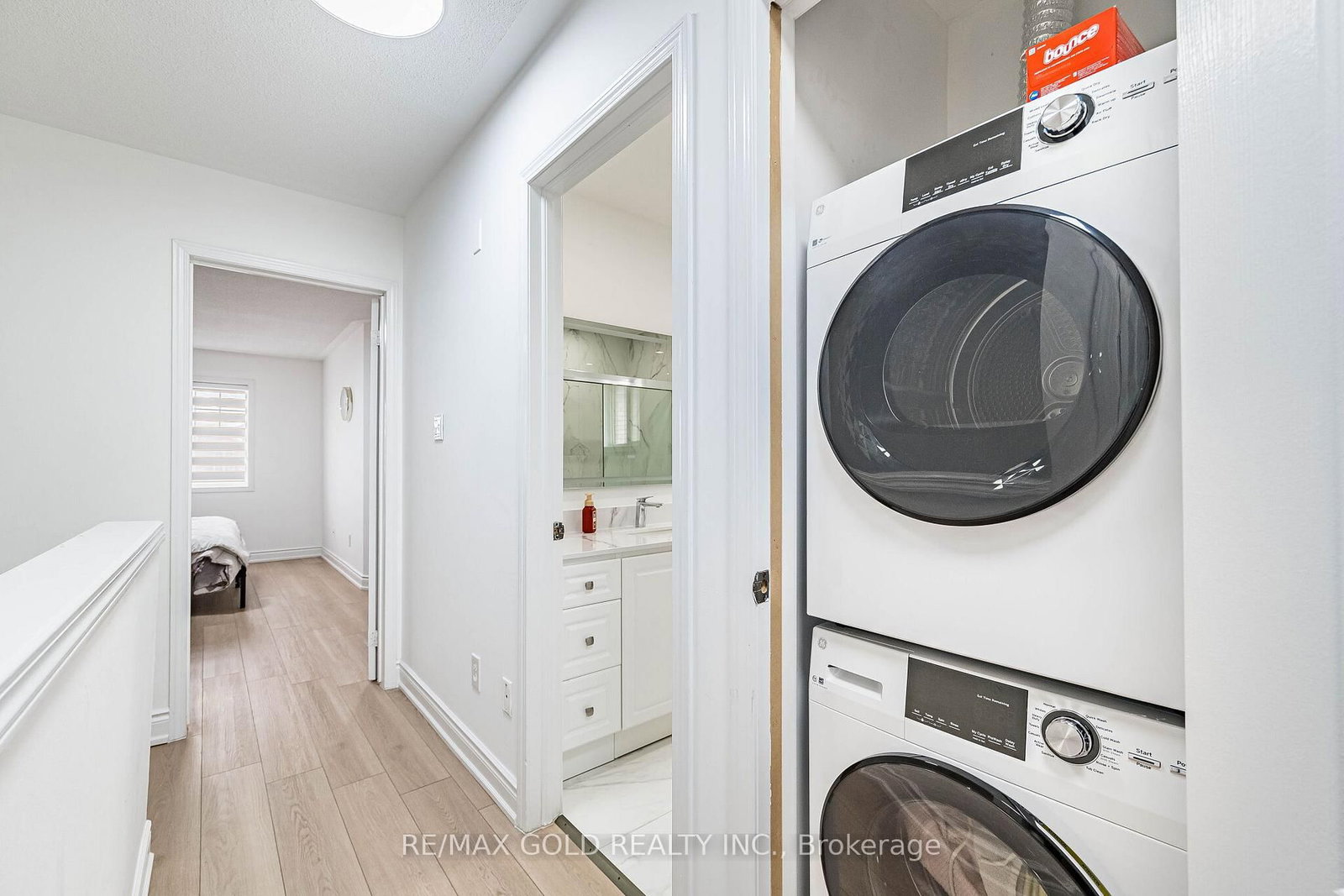 Semi-Detached House for sale at 31 Garibaldi Drive, Brampton, Ontario, L6X 4Y7 - Fletcher's Meadow - MLS: W12989176