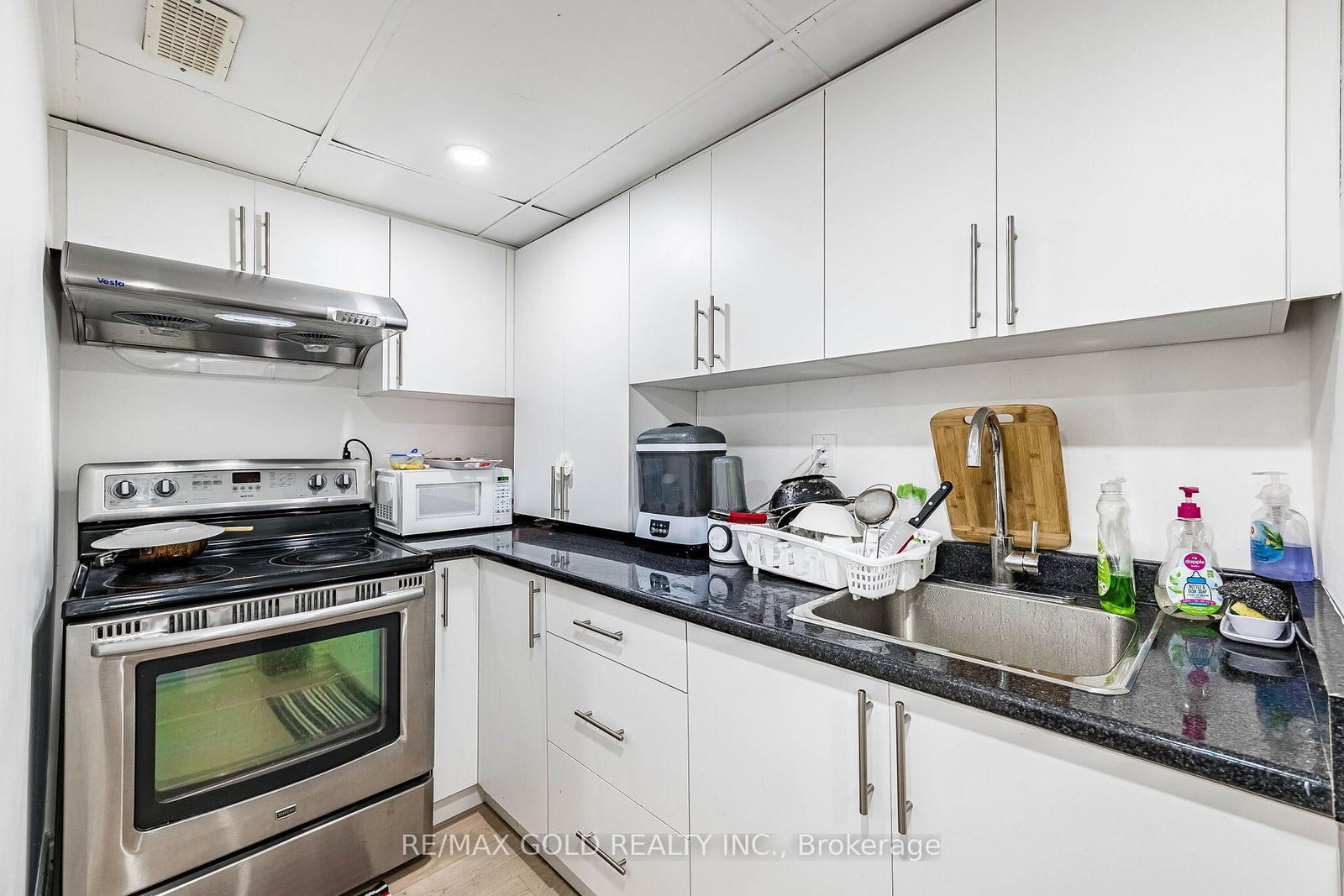 Semi-Detached House for sale at 31 Garibaldi Drive, Brampton, Ontario, L6X 4Y7 - Fletcher's Meadow - MLS: W12989176