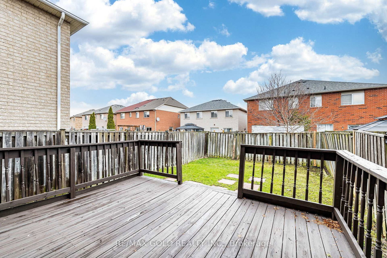 Semi-Detached House for sale at 31 Garibaldi Drive, Brampton, Ontario, L6X 4Y7 - Fletcher's Meadow - MLS: W12989176