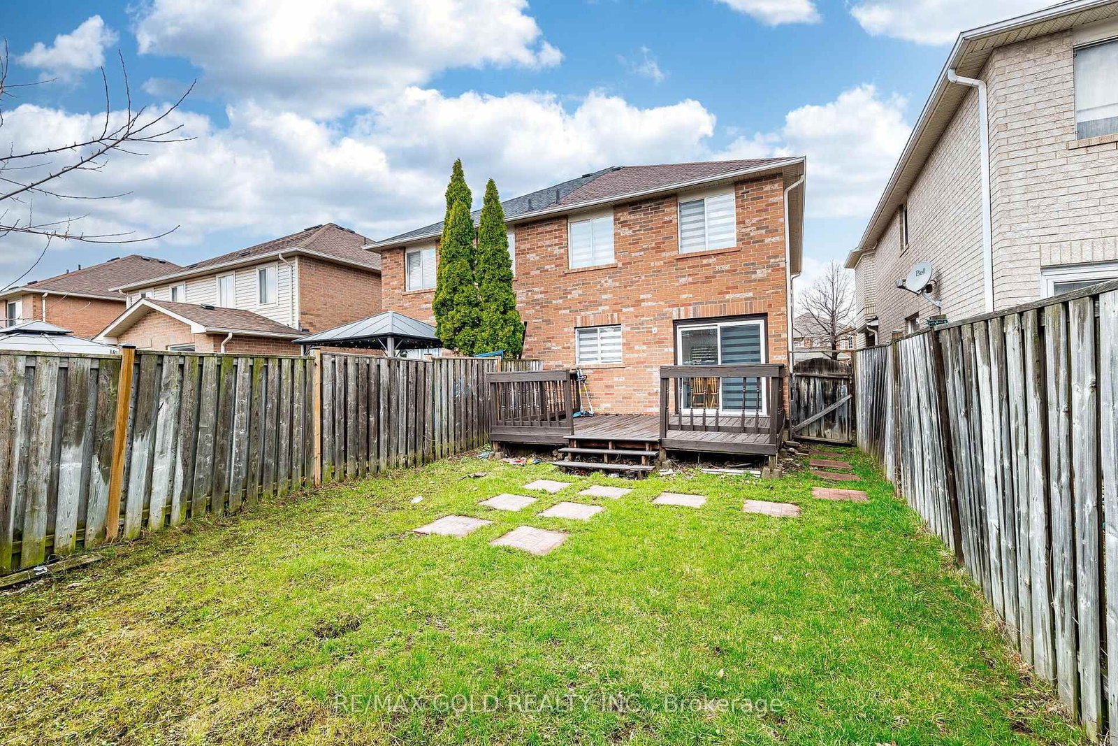 Semi-Detached House for sale at 31 Garibaldi Drive, Brampton, Ontario, L6X 4Y7 - Fletcher's Meadow - MLS: W12989176