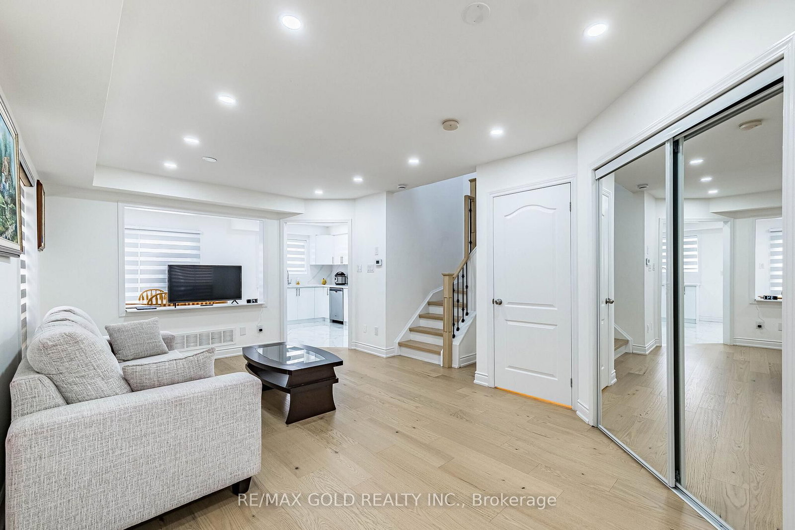 Semi-Detached House for sale at 31 Garibaldi Drive, Brampton, Ontario, L6X 4Y7 - Fletcher's Meadow - MLS: W12989176