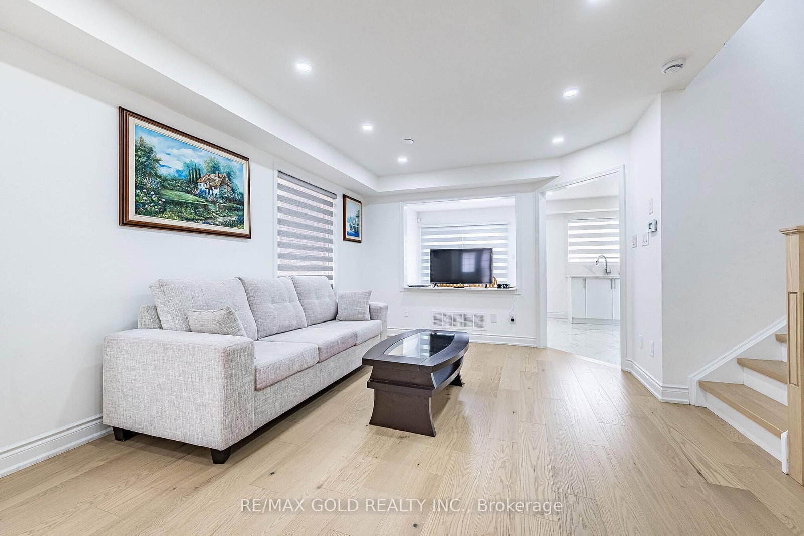 Semi-Detached House for sale at 31 Garibaldi Drive, Brampton, Ontario, L6X 4Y7 - Fletcher's Meadow - MLS: W12989176