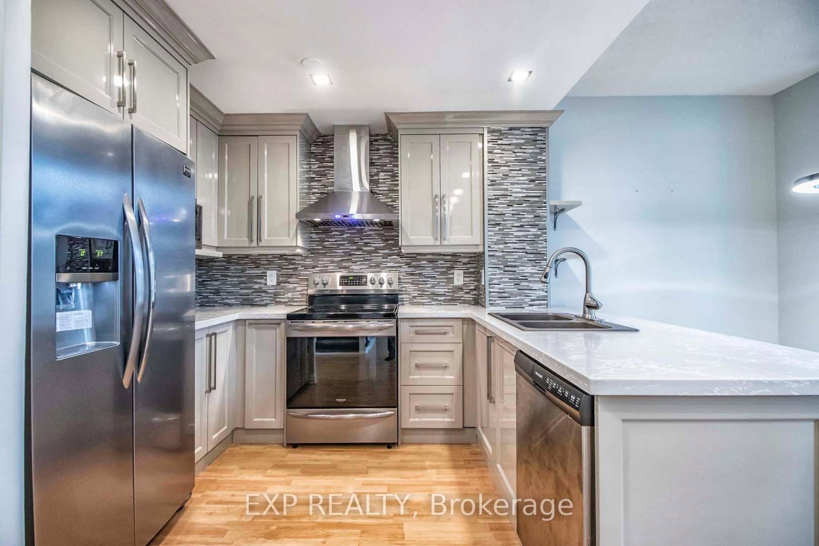 3939 Duke Of York Boulevard, Unit 707 - Photo 8