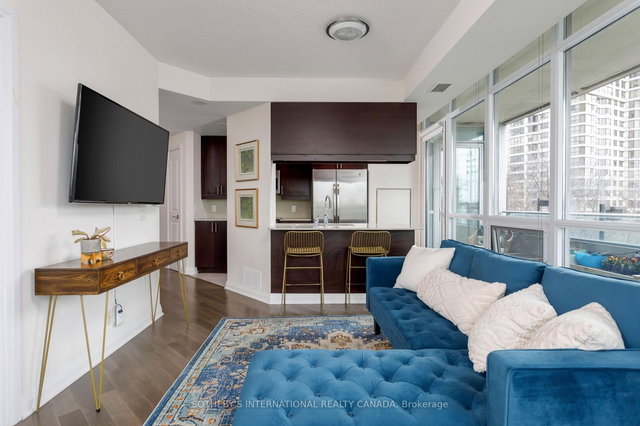 210 - 1055 Southdown Road