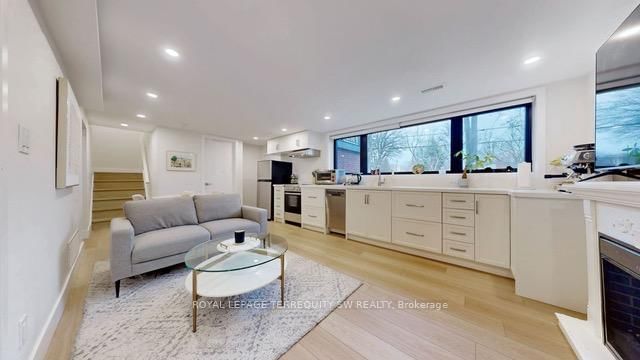 3170 The Credit Woodlands, Unit Lower - Photo 3