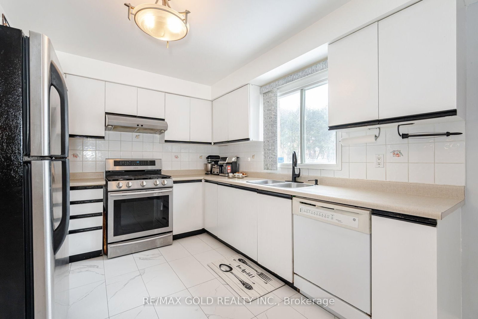 Detached House for sale at 29 Brydon Crescent, Brampton, Ontario, L6X 3K2 - Brampton East - MLS: W12989510