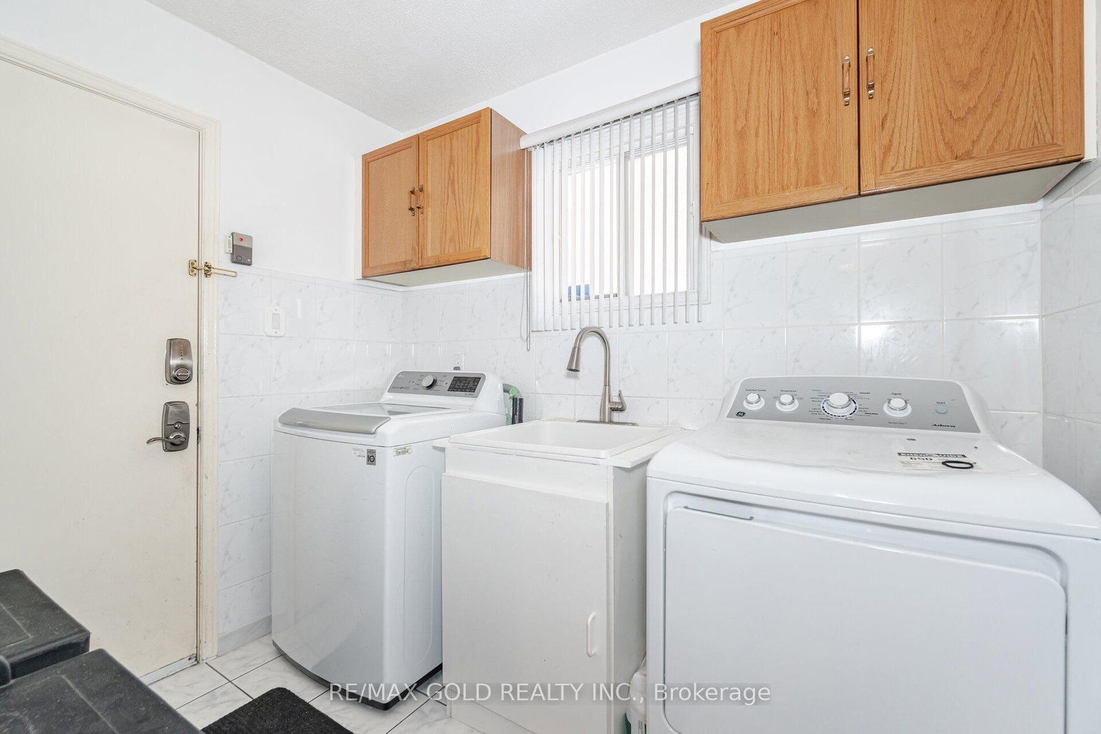 Detached House for sale at 29 Brydon Crescent, Brampton, Ontario, L6X 3K2 - Brampton East - MLS: W12989510