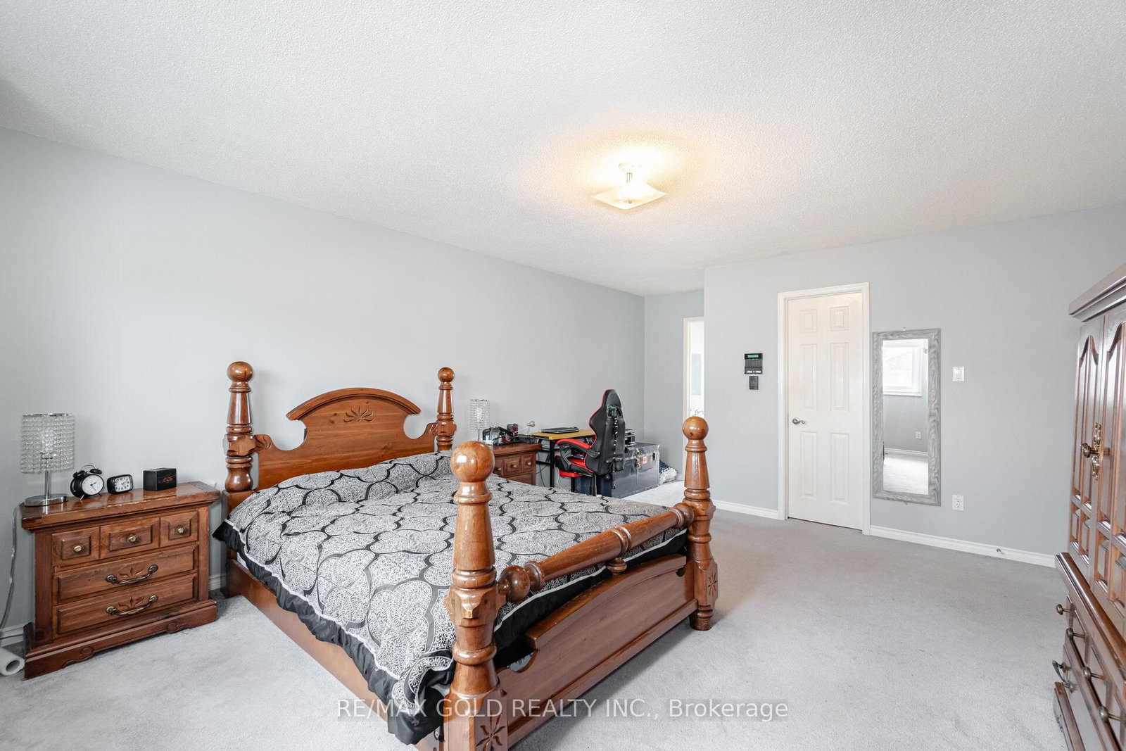 Detached House for sale at 29 Brydon Crescent, Brampton, Ontario, L6X 3K2 - Brampton East - MLS: W12989510