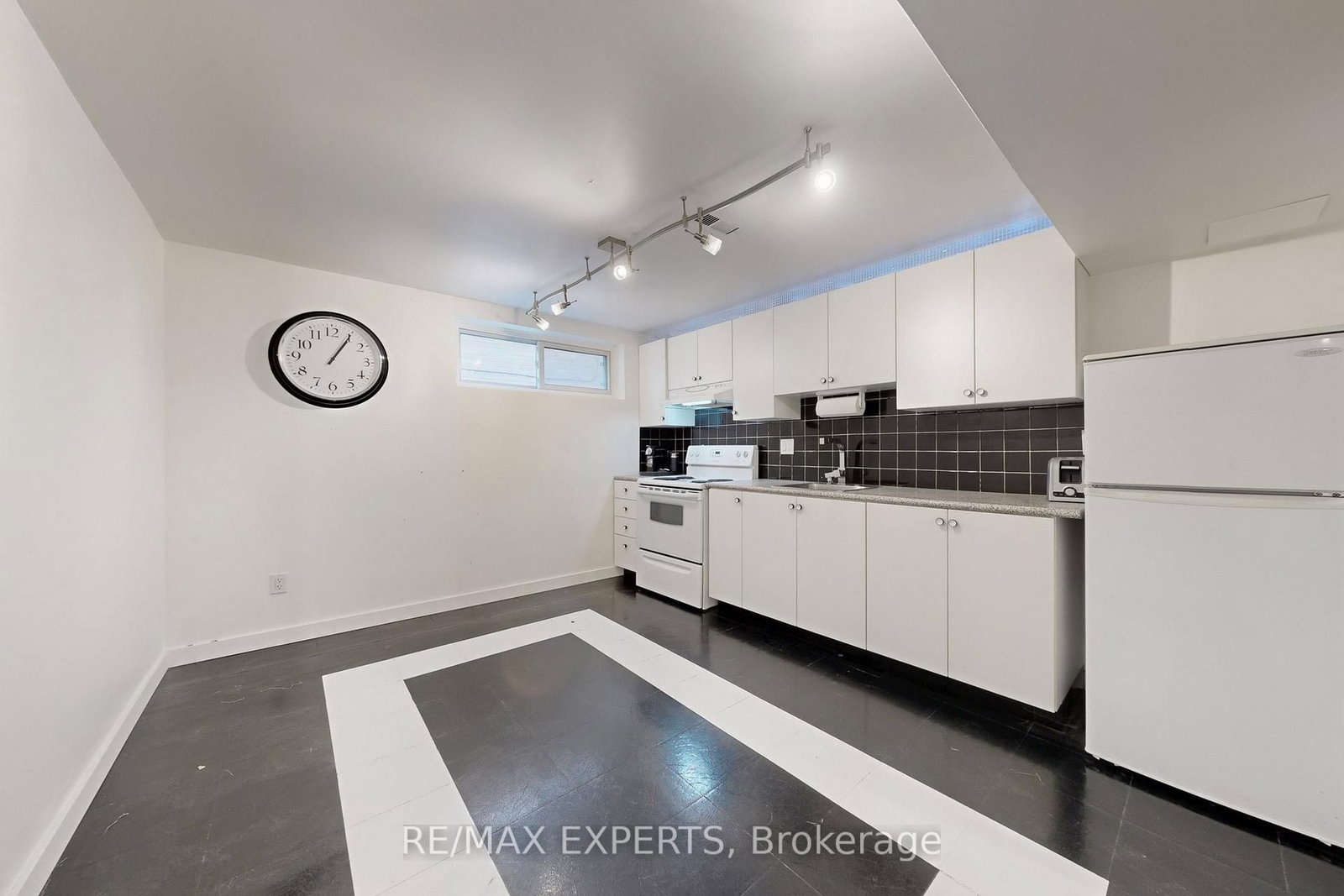 862 Glencairn Avenue - Photo 10