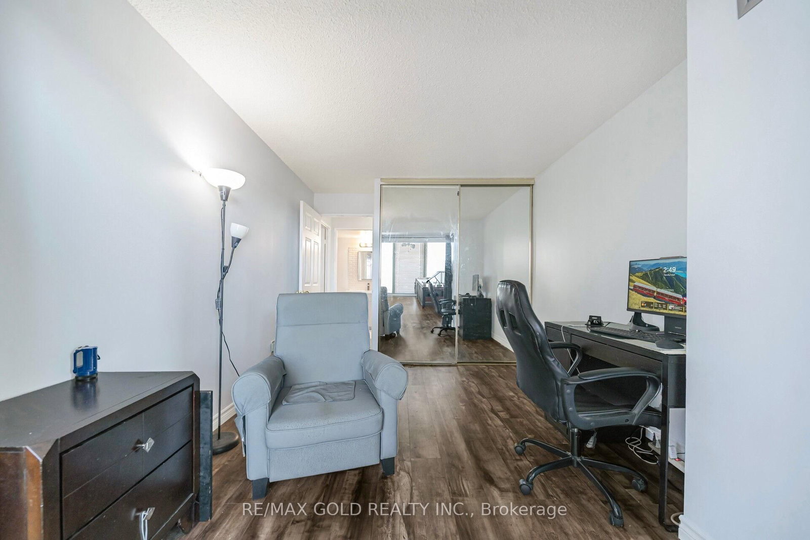 350 Rathburn Road W, Unit 1406 - Photo 15