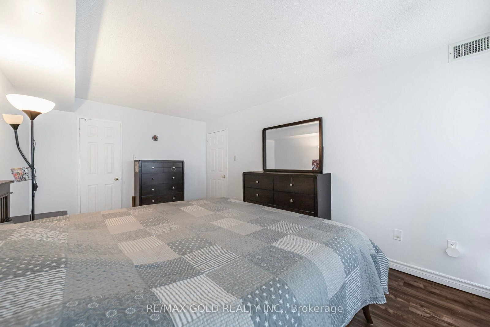 350 Rathburn Road W, Unit 1406 - Photo 24