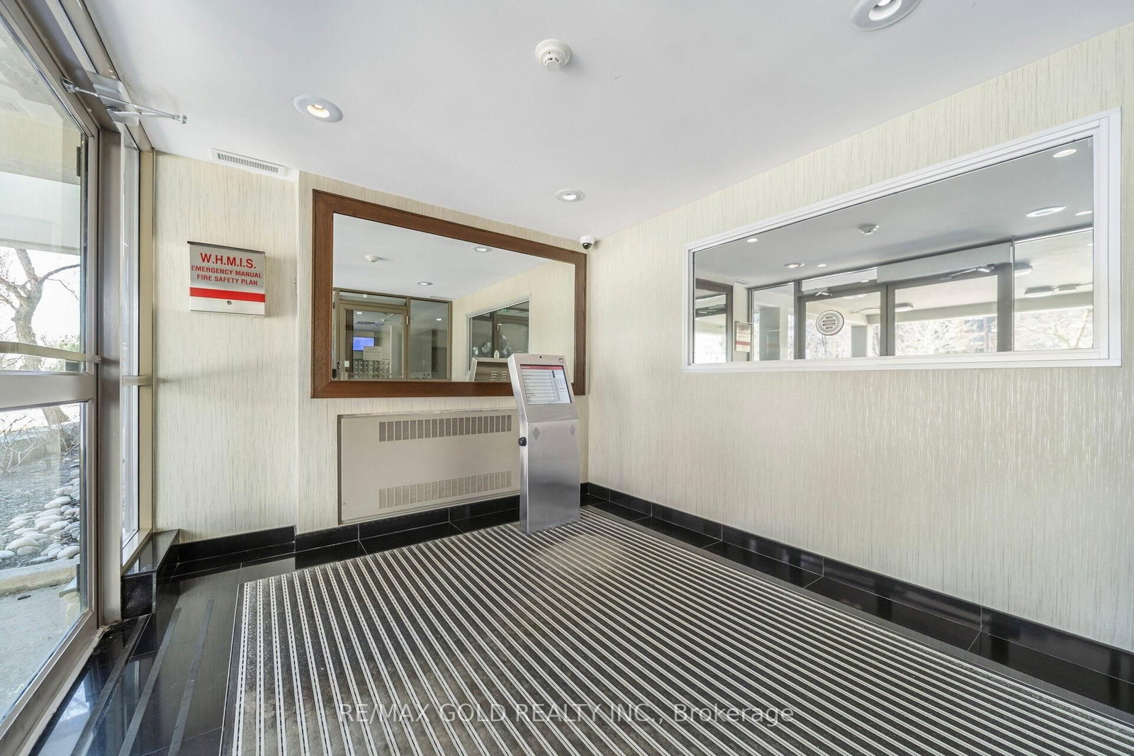 350 Rathburn Road W, Unit 1406 - Photo 6