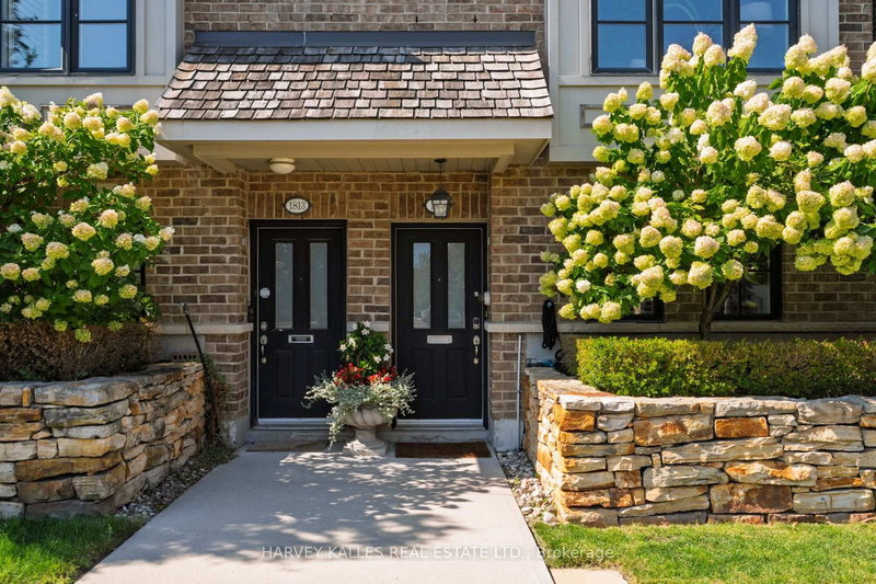 1815 Pagehurst Ave, Mississauga, L4X 1Y5 | Image 2