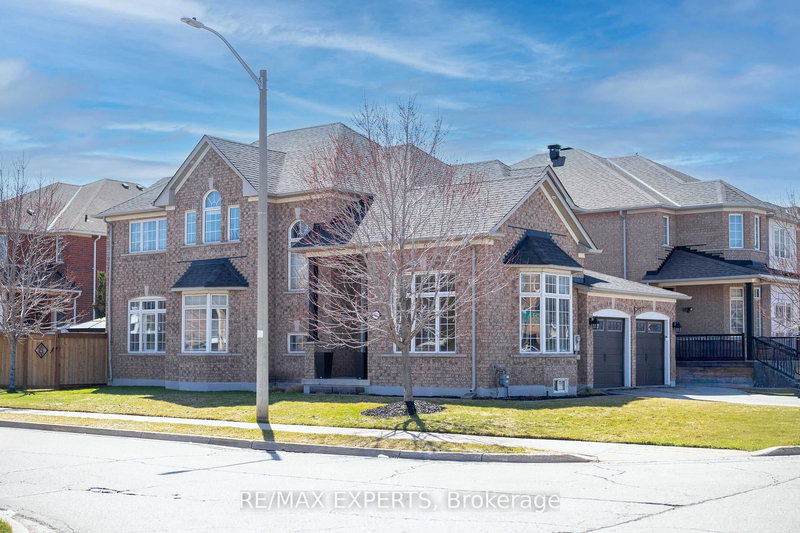 52 Goreridge Cres, Brampton, L6P 1P1 | Image 3