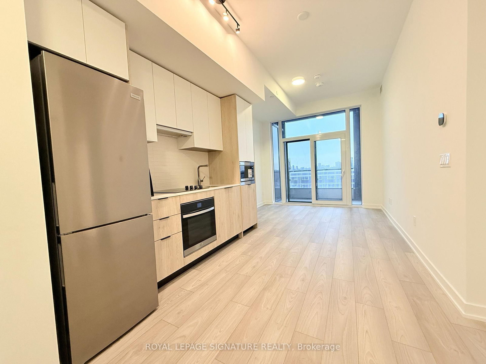 1007 The Queensway, Unit 923 - Photo 3