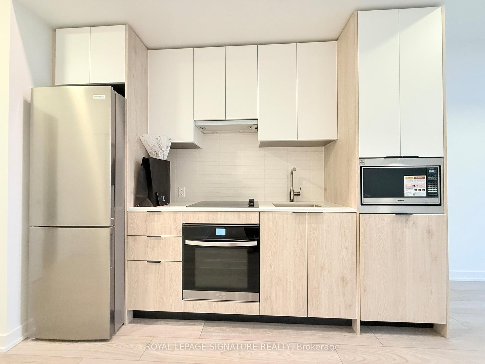 1007 The Queensway, Unit 923 - Photo 4