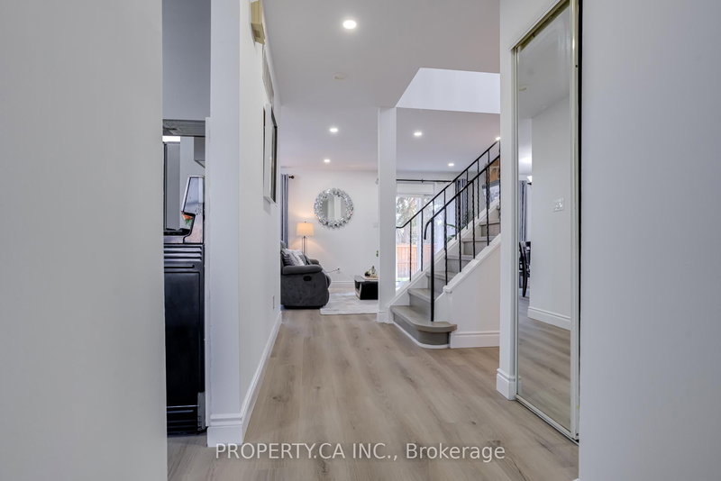 24 Ridler Crt, Brampton, L6X 2R1 | Image 3