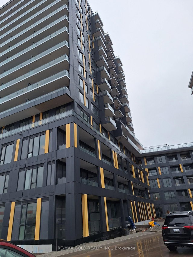 302 - 4878 Powers Common W W