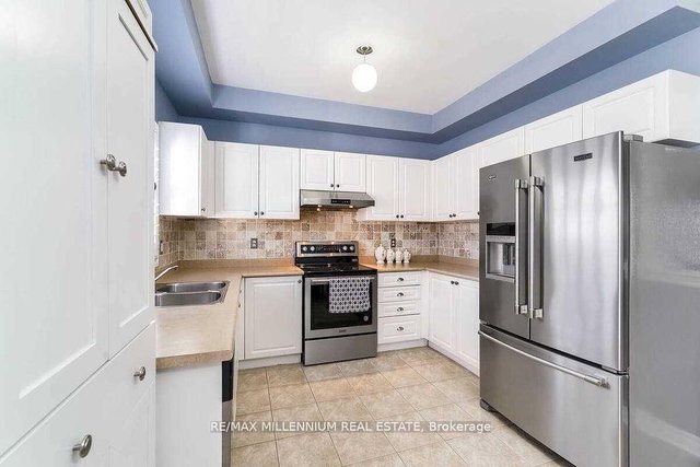 23 Calderstone Drive S