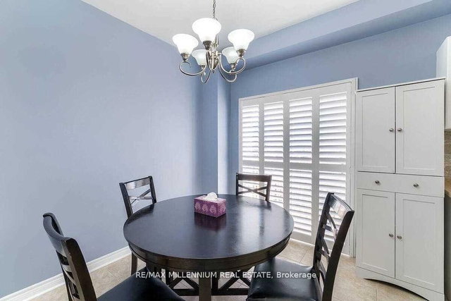 23 Calderstone Drive S