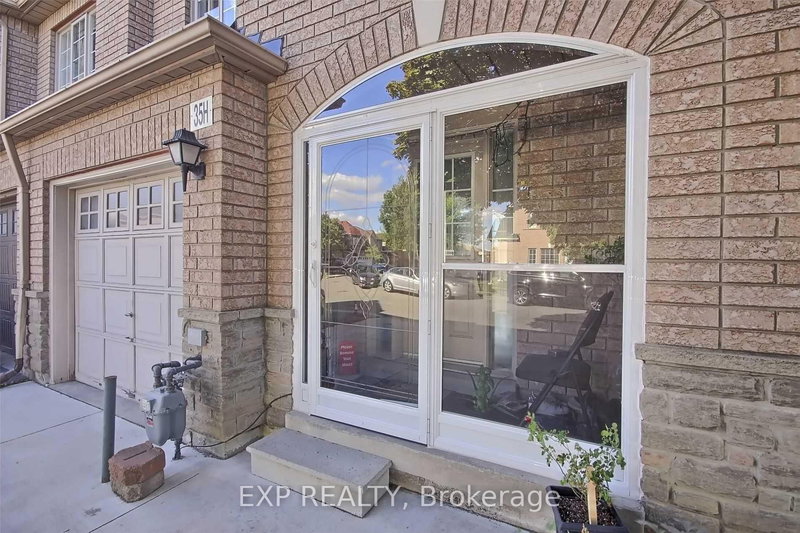 # UPPER - 35H View Green Cres, Toronto, M9W 7E1 | Image 3
