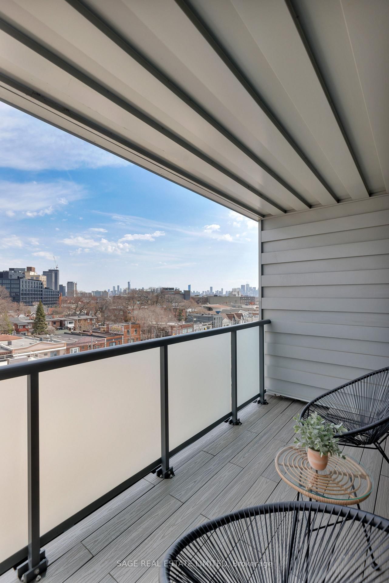 36 Howard Park Avenue, Unit 707 - Photo 32