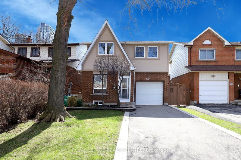 606 Hartfordshire Lane, Mississauga, L5B 2X1 | Image 2