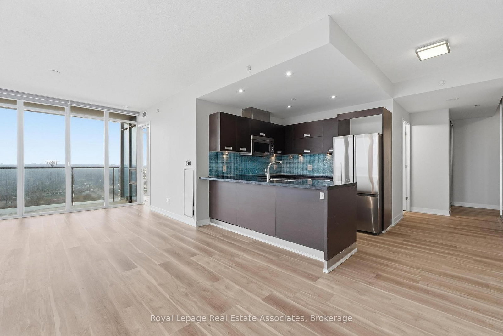 90 Park Lawn Road, Unit 2116 - Photo 2