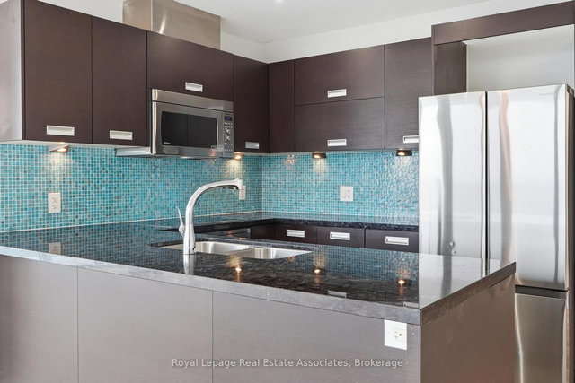 2116 - 90 Park Lawn Road