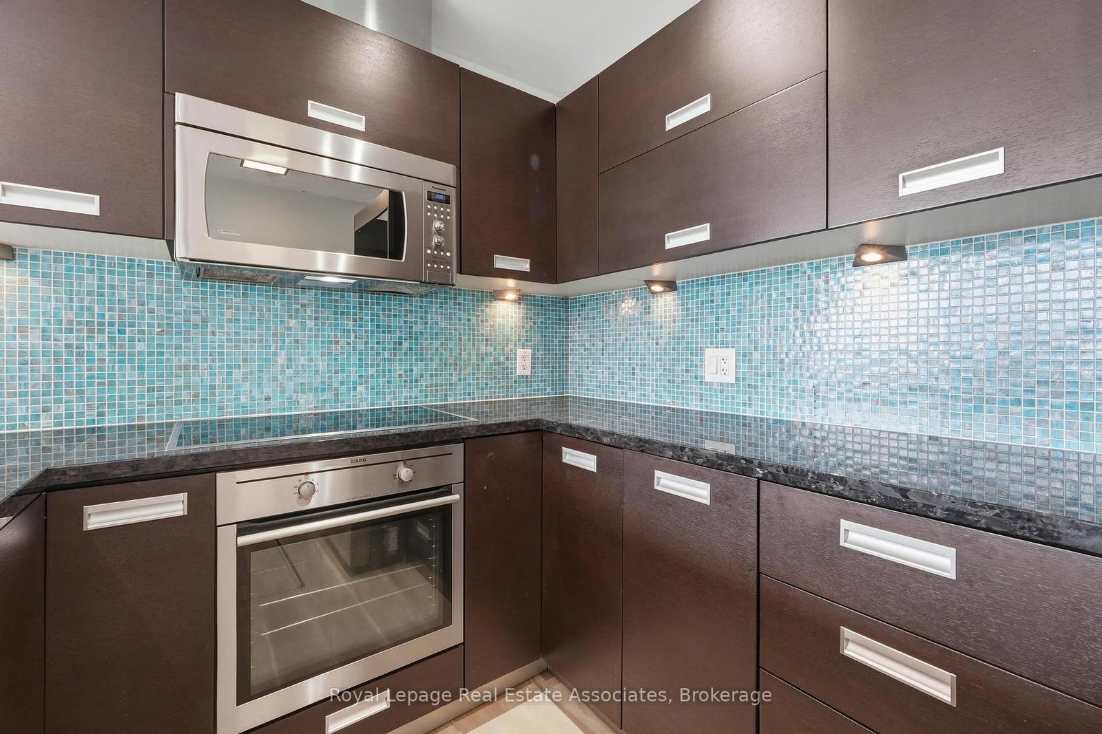 90 Park Lawn Road, Unit 2116 - Photo 5