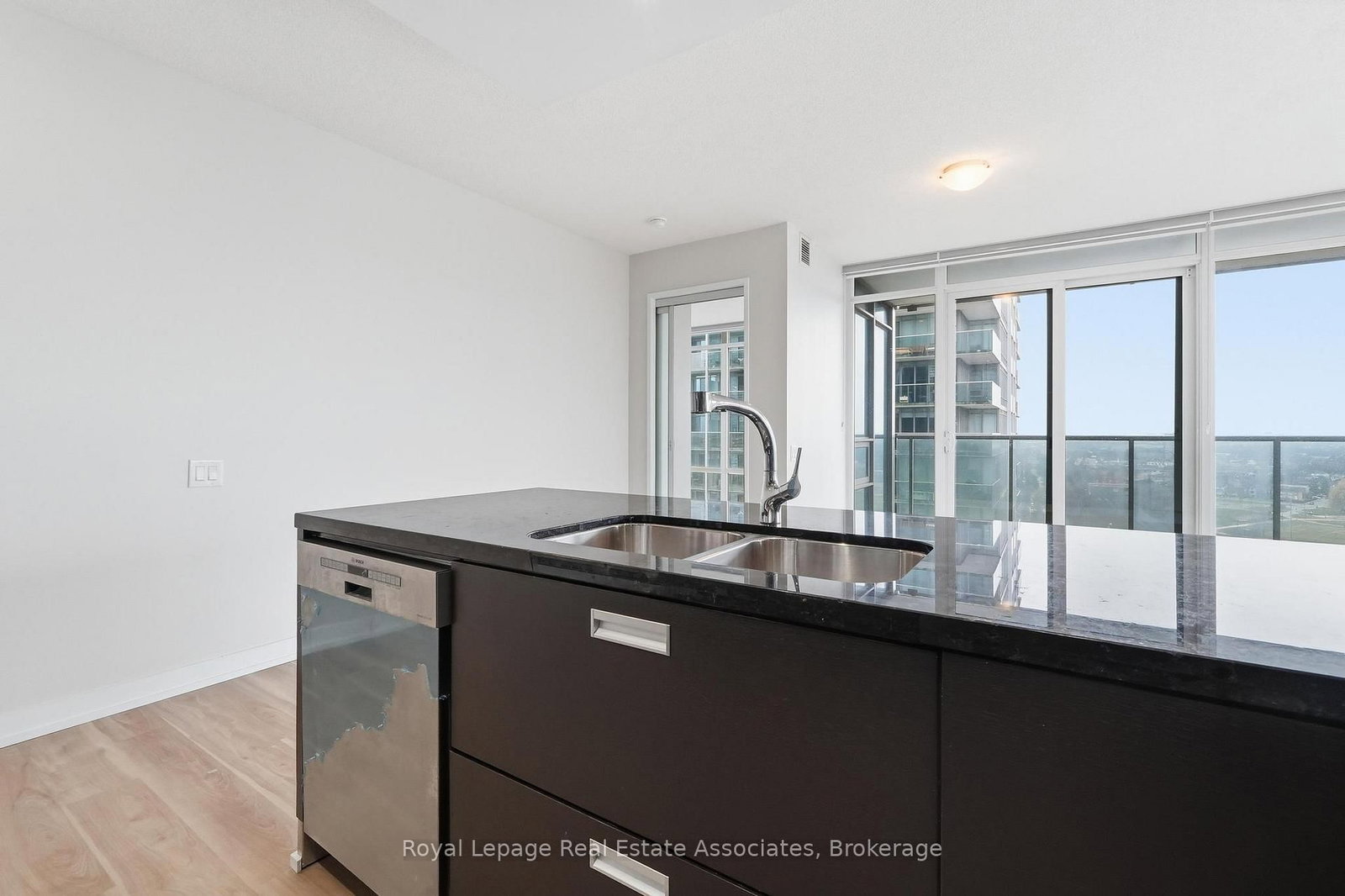 90 Park Lawn Road, Unit 2116 - Photo 6