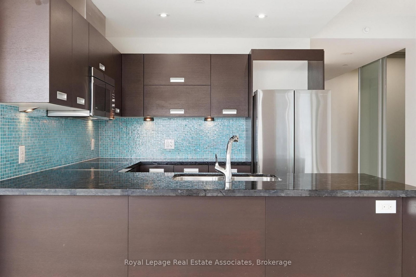 90 Park Lawn Road, Unit 2116 - Photo 7