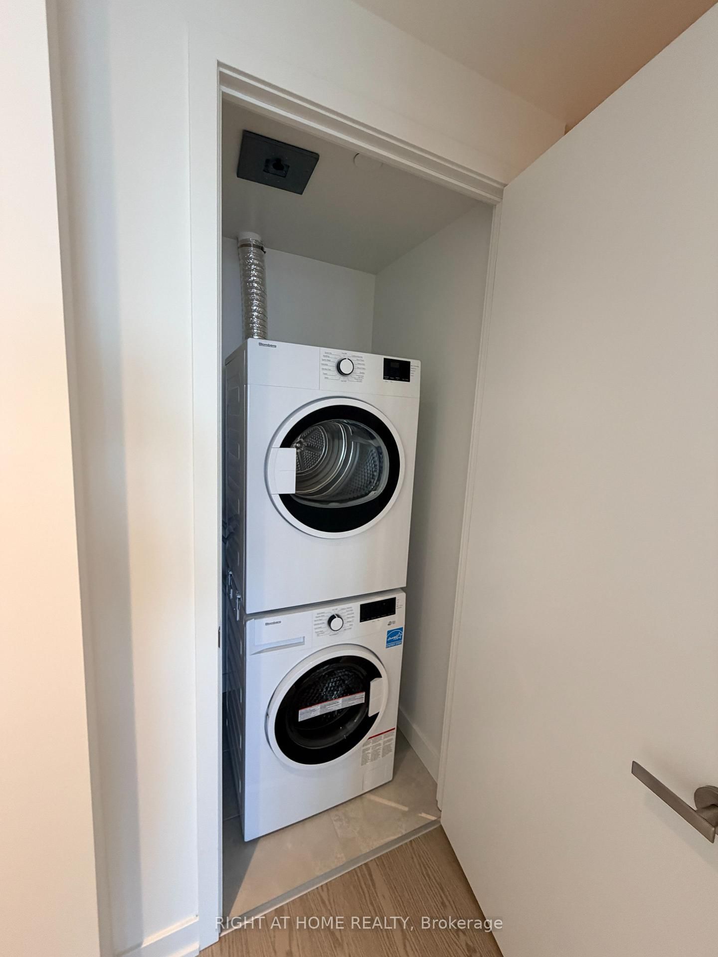 448 Burnhamthorpe Road W, Unit 2511 - Photo 11